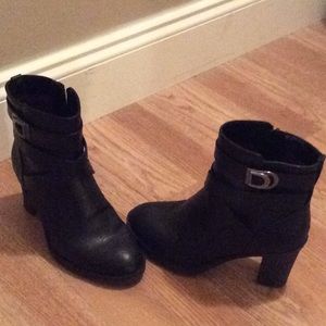 LifeStride Flex Ankle Boots
